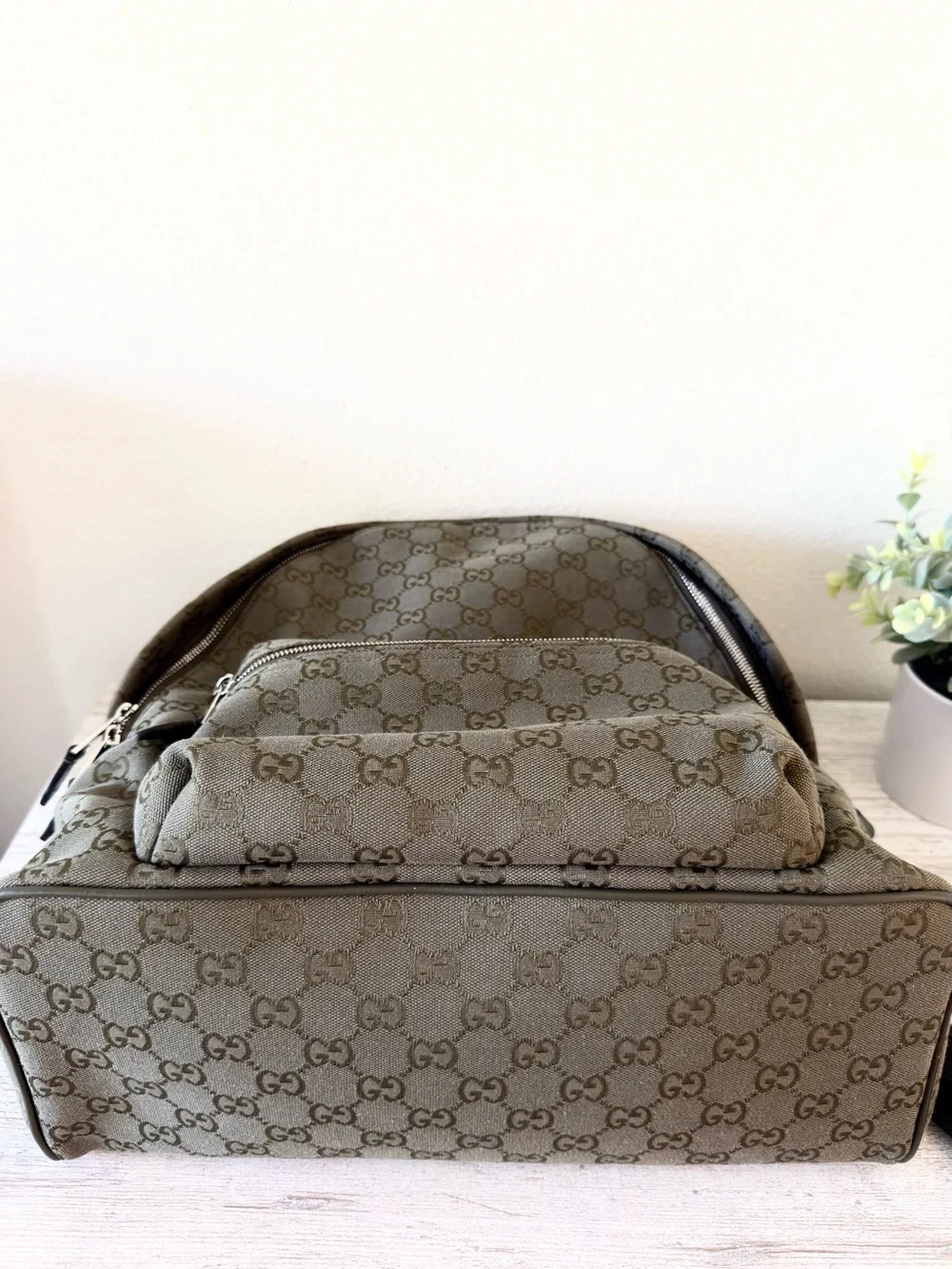 New Gucci GG Monogram Canvas men medium backpack, olive green